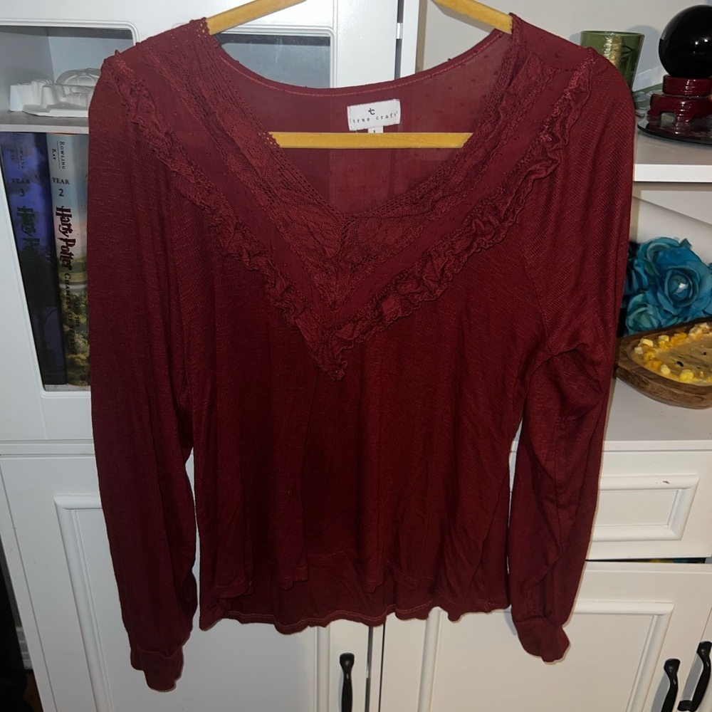 🔴True Craft Burgundy Lace V-Neck Blouse